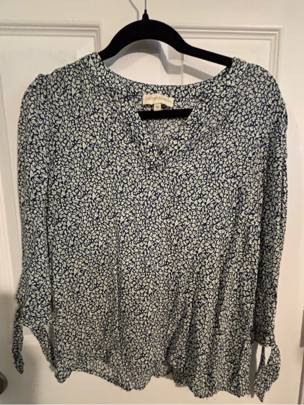 😍Cynthia Rowley Blouse Size Medium